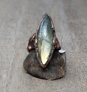 Copper Ring Labradorite size 4.0