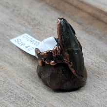 Load image into Gallery viewer, Copper Ring Labradorite size 4.0