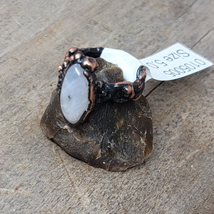 Copper Ring Moonstone size 5.0