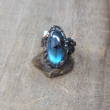 Load image into Gallery viewer, Copper Ring Labradorite size 9.0
