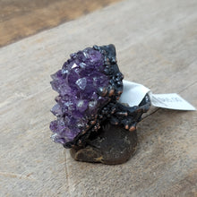 Load image into Gallery viewer, Copper Ring Amethyst cluster size 8.5