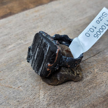 Load image into Gallery viewer, Copper Ring Black Tourmaline size 10.0