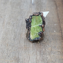 Load image into Gallery viewer, Copper Ring Green Kyanite Size 7