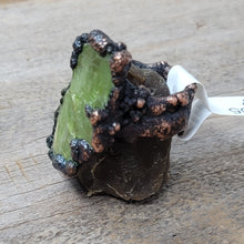 Load image into Gallery viewer, Copper Ring Green Kyanite Size 7