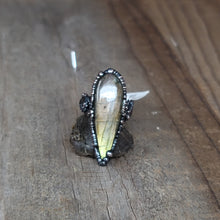 Load image into Gallery viewer, Copper Ring Labradorite 7