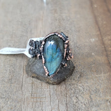 Load image into Gallery viewer, Copper Ring Labradorite 9.5